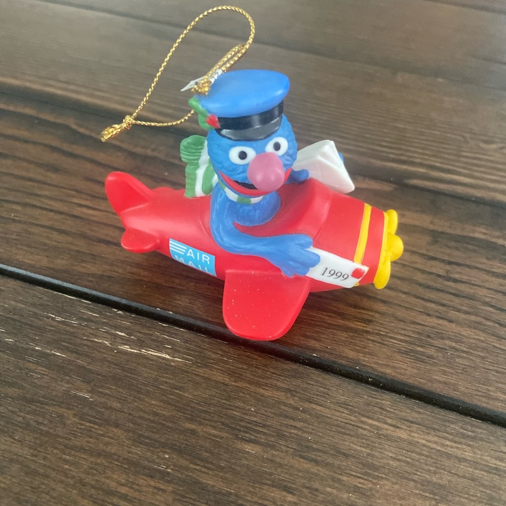 1999 Grolier Sesame Street Character Christmas Holiday Tree Ornament Grover